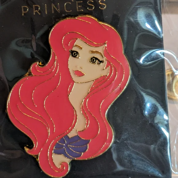 Princess Enamel Pin with Red Hair - Picture 1 of 5